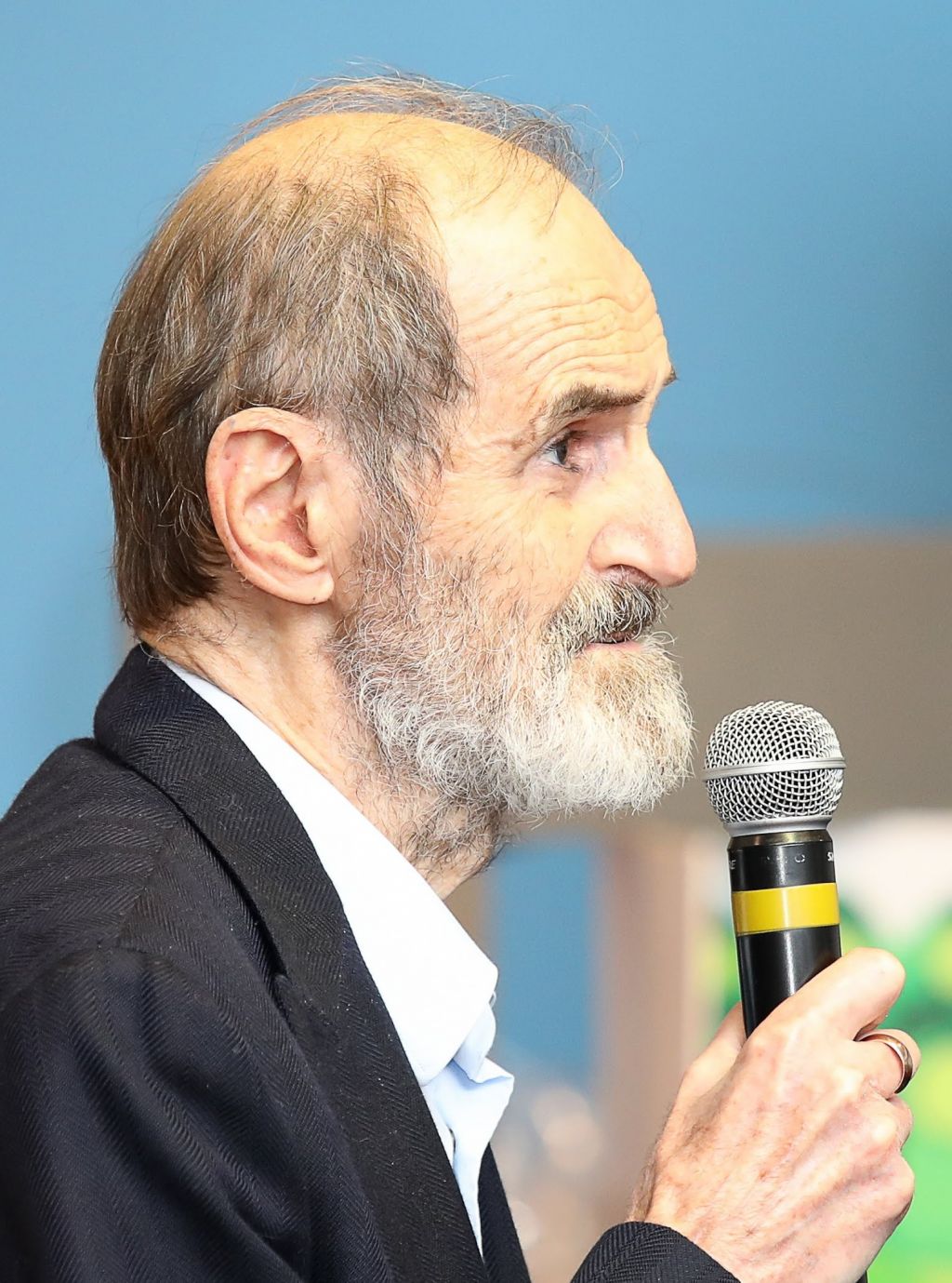 Эрик Булатов