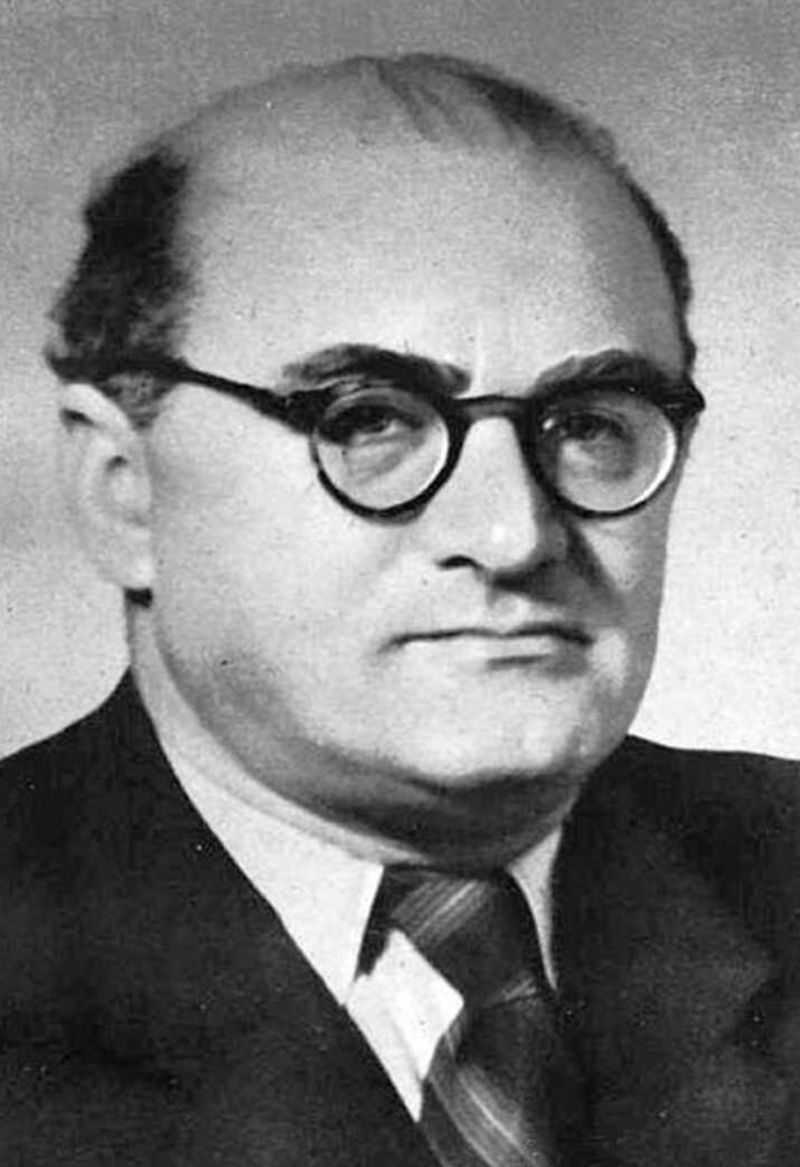 Яков Тайц