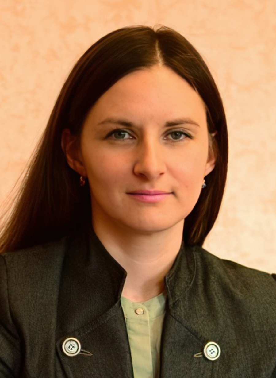 Елена Привалова